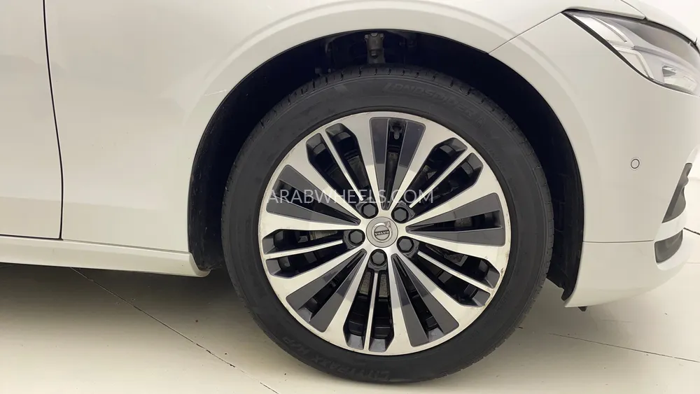 Volvo S90 2022 for Sale in Dubai Image-10