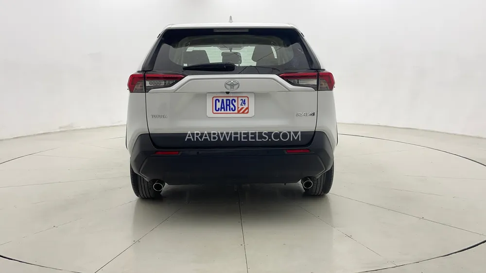 تويوتا راف 4 2023 for Sale in دبي Image-4