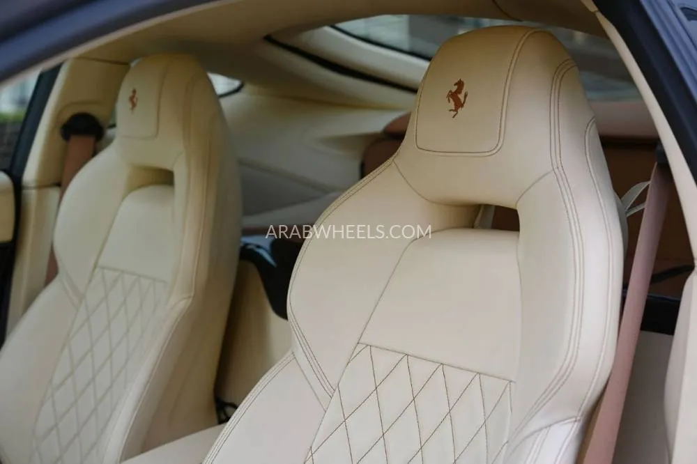 فيراري F12 برلينيتا 2015 for Sale in دبي Image-6