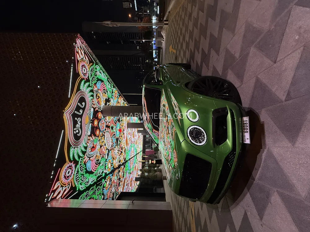 Bentley Bentayga 2017 for Sale in Dubai Image-2