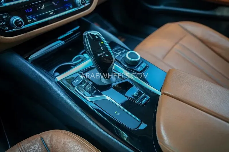 BMW 5 series 2020 for Sale in Sharjah Image-4