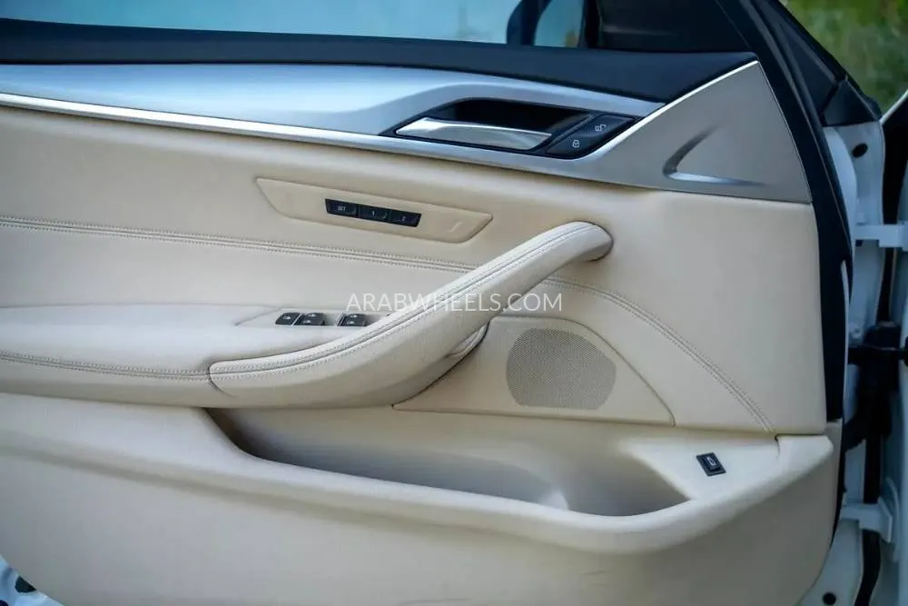 BMW 5 series 2020 for Sale in Sharjah Image-4