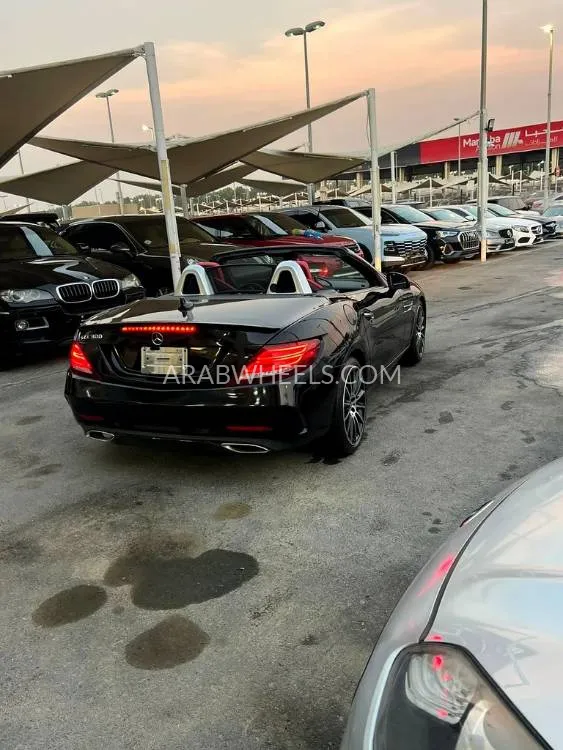 مرسيدس بنز SLC Class 2019 for Sale in الشارقة Image-7