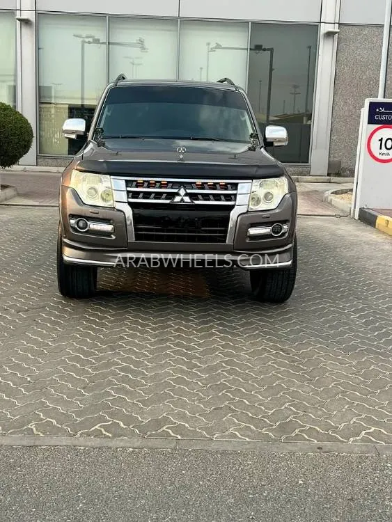 Mitsubishi Pajero 2012 for Sale in Sharjah Image-7
