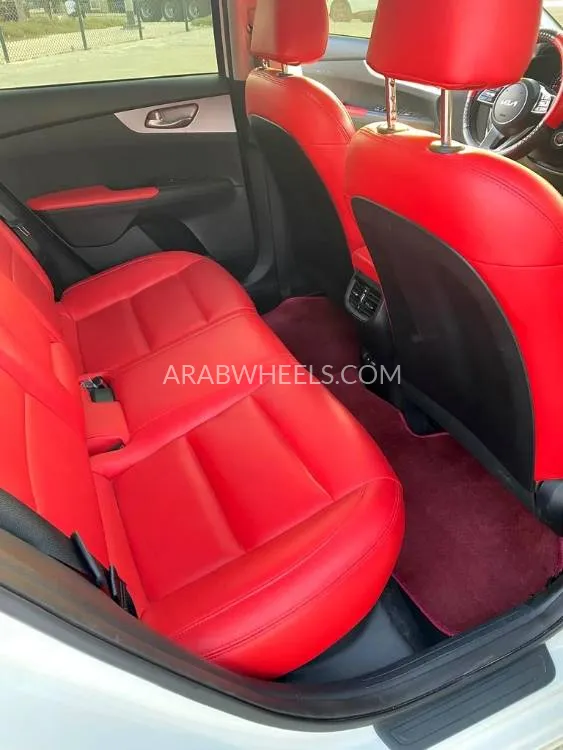 Kia Cerato 2022 for Sale in Dubai Image-5
