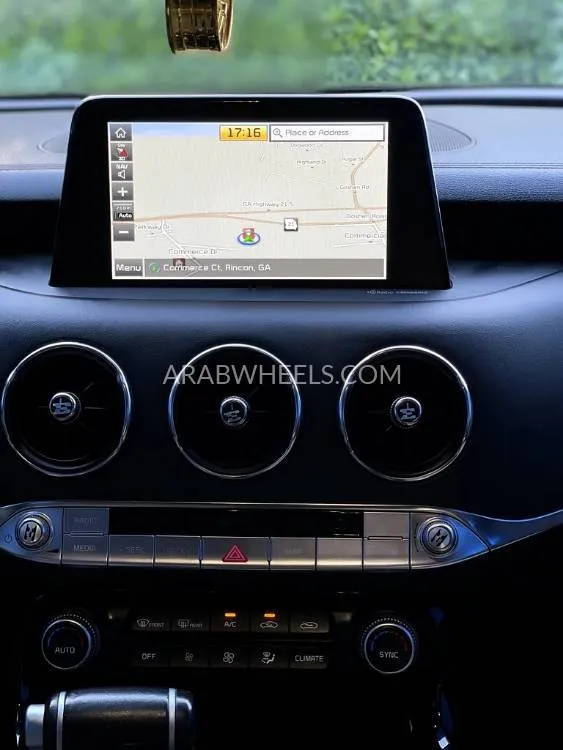 Kia Stinger 2019 for Sale in Sharjah Image-17