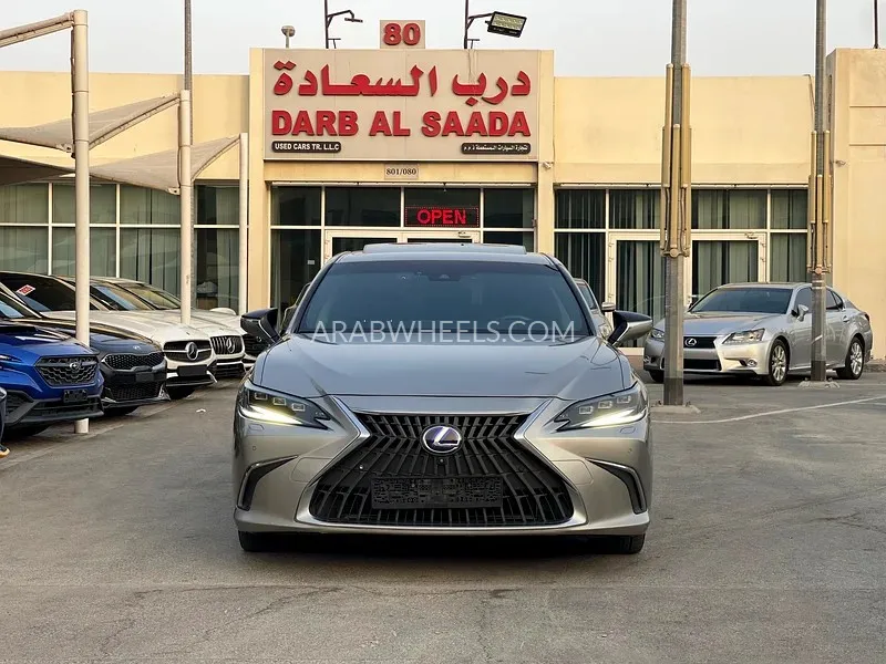 Lexus ES 2022 for Sale in Sharjah Image-13