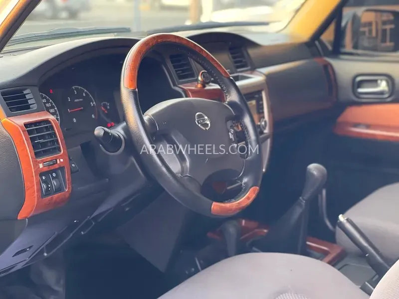 Nissan Patrol 2016 for Sale in Sharjah Image-13