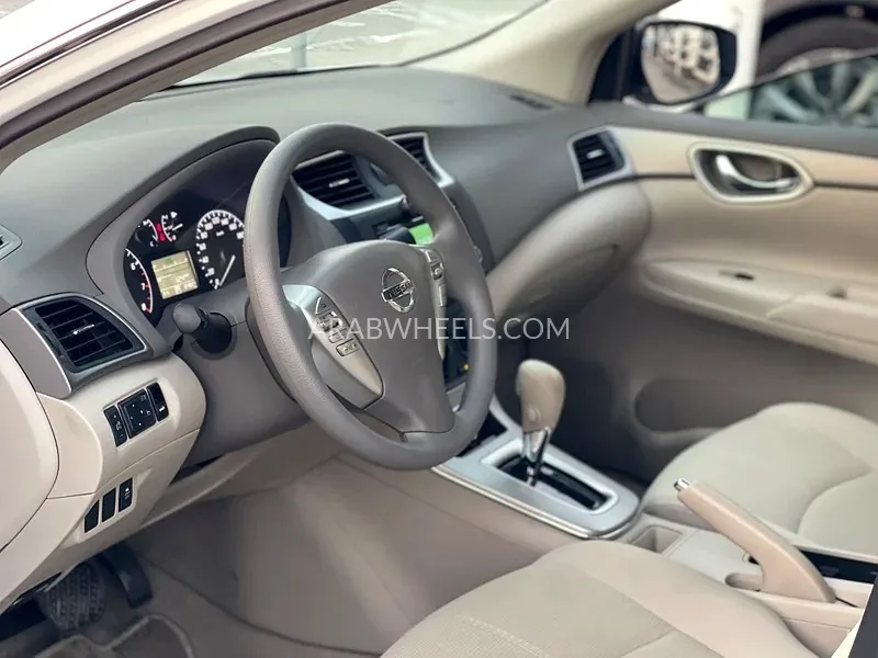 Nissan Sentra 2018 for Sale in Sharjah Image-8