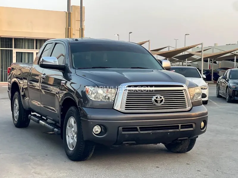 Toyota Tundra 2011 for Sale in Sharjah Image-2