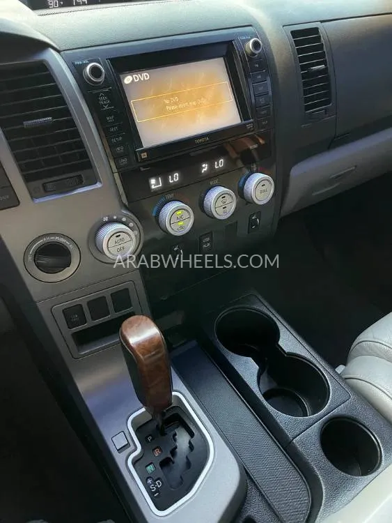 Toyota Tundra 2011 for Sale in Sharjah Image-6