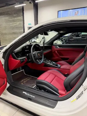 Porsche 911 Carrera 2025