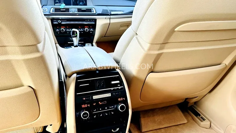 BMW 7 series 2010 for Sale in Dubai Image-15