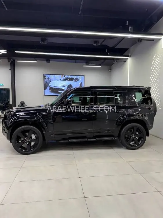 Land Rover Defender 2023 for Sale in Dubai Image-14