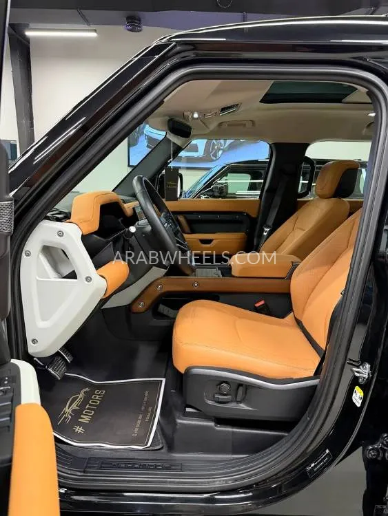 Land Rover Defender 2023 for Sale in Dubai Image-17