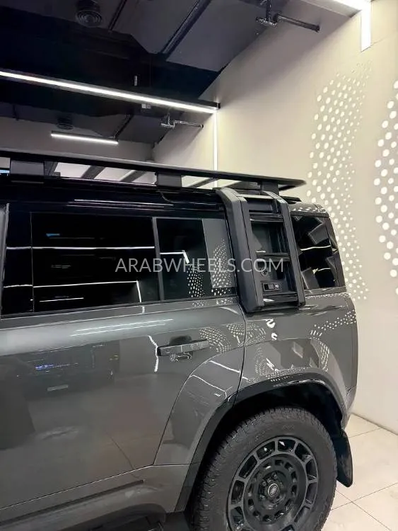 لاند روفر ديفندر 2025 for Sale in دبي Image-7