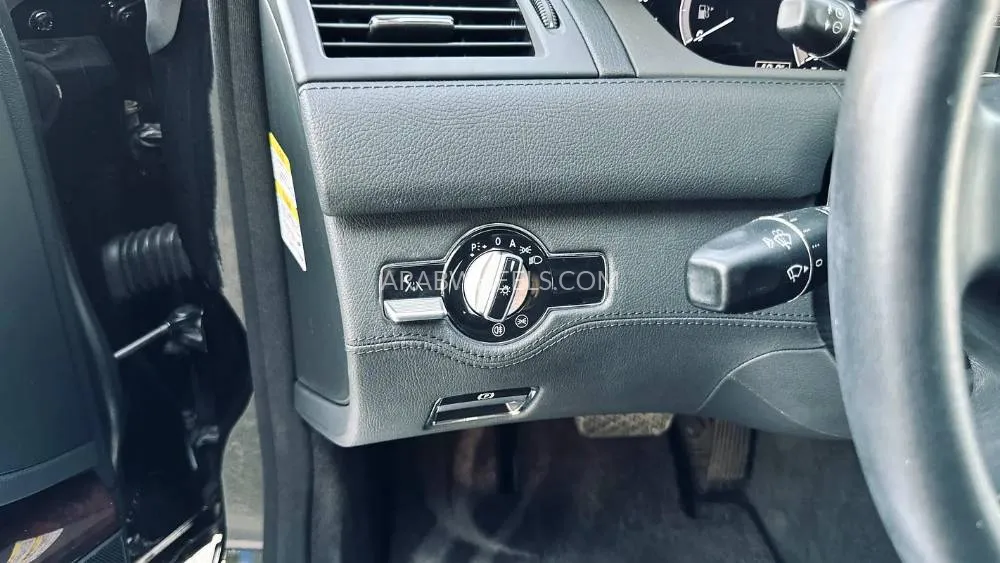 Mercedes Benz CL Class 2012 for Sale in Dubai Image-7