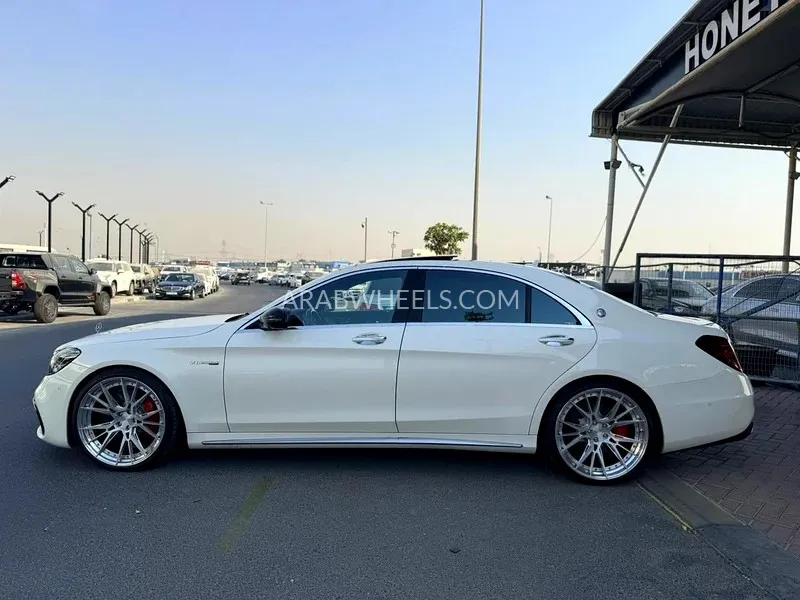 Mercedes Benz CLS Class 2018 for Sale in Dubai Image-19