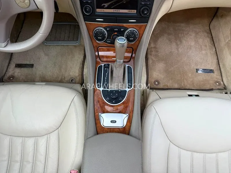 Mercedes Benz SL Class 2010 for Sale in Dubai Image-4