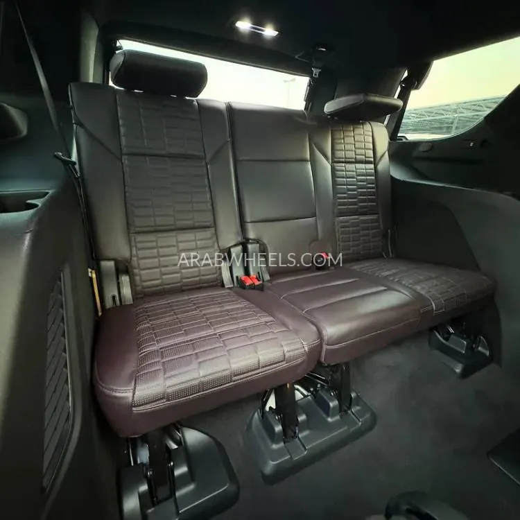 Cadillac Escalade 2022 for Sale in Dubai Image-9