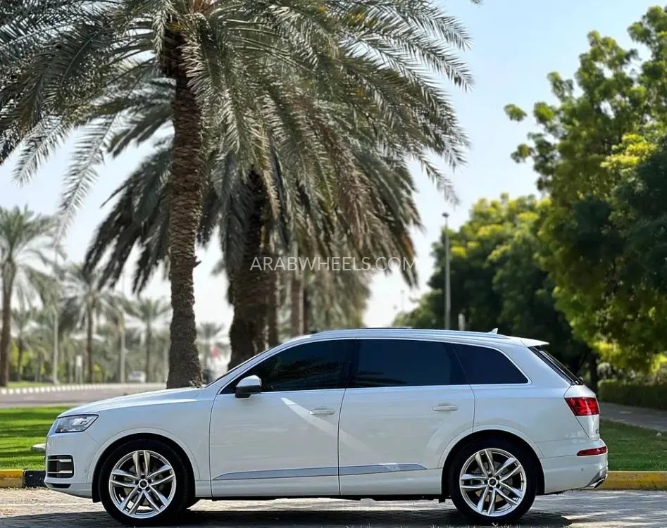 Audi Q7 2016 for Sale in Sharjah Image-12