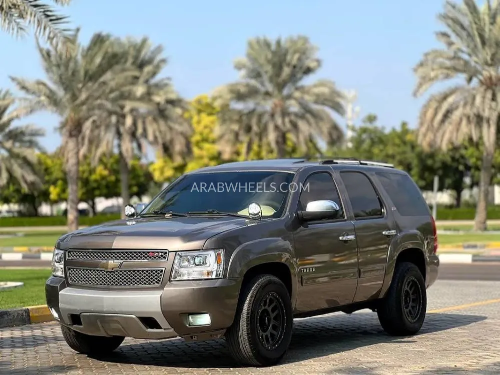 Chevrolet Tahoe 2011 for Sale in Sharjah Image-8