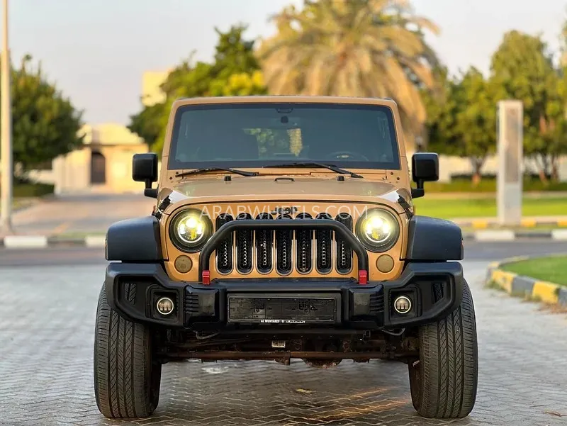 Jeep Wrangler 2014 for Sale in Sharjah Image-4