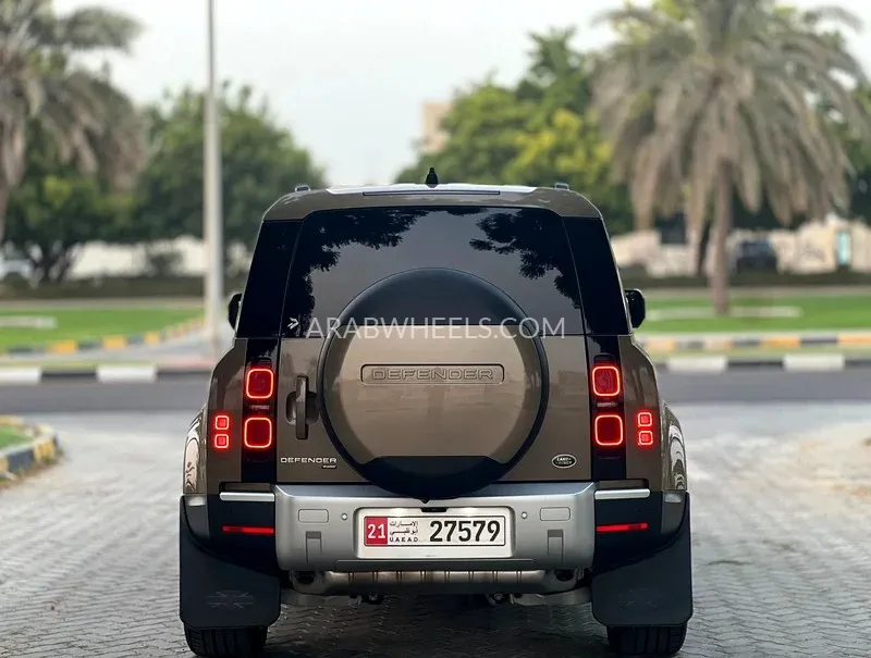 Land Rover Defender 2021 for Sale in Sharjah Image-16