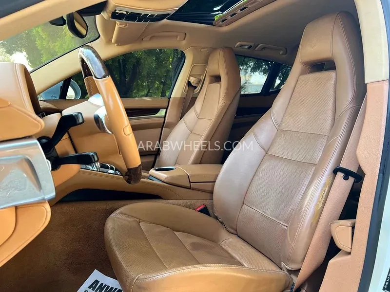 Porsche Panamera 2014 for Sale in Sharjah Image-3