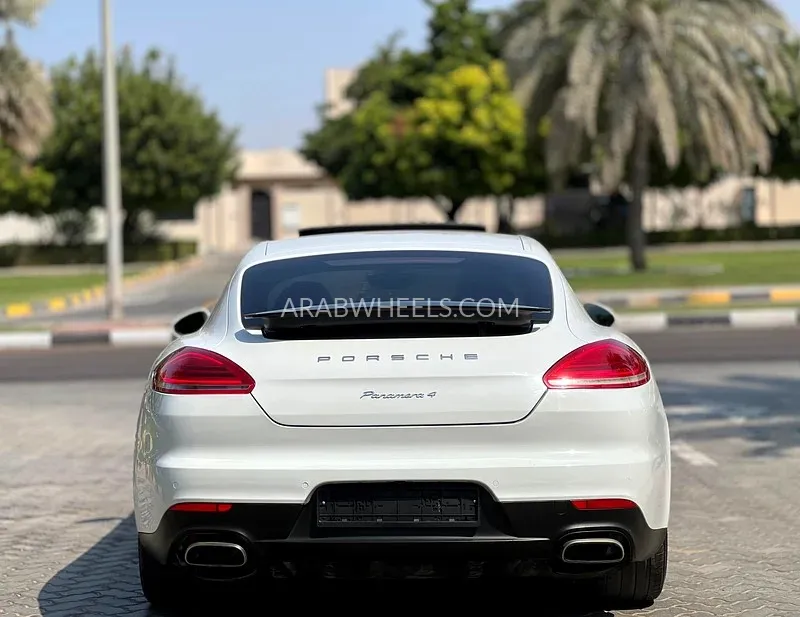 Porsche Panamera 2014 for Sale in Sharjah Image-10