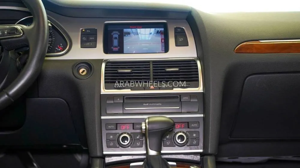 Audi Q7 2015 for Sale in Sharjah Image-7