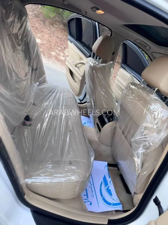BMW 5 series 2016 for Sale in Sharjah Image-12