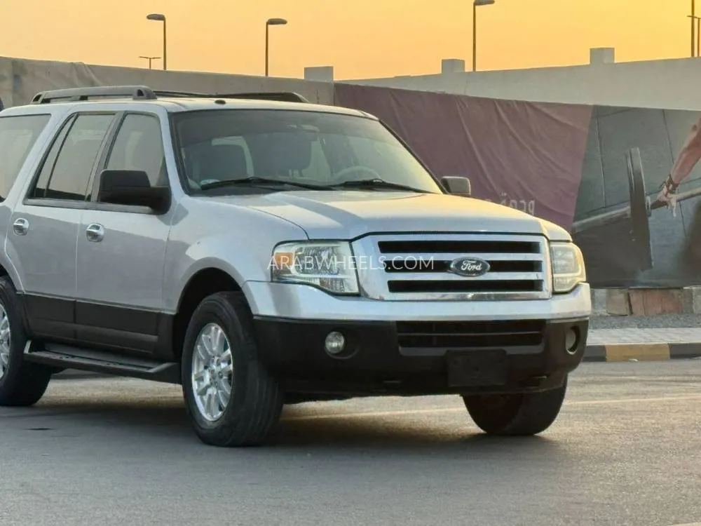 Ford Expedition 2013 for Sale in Sharjah Image-2