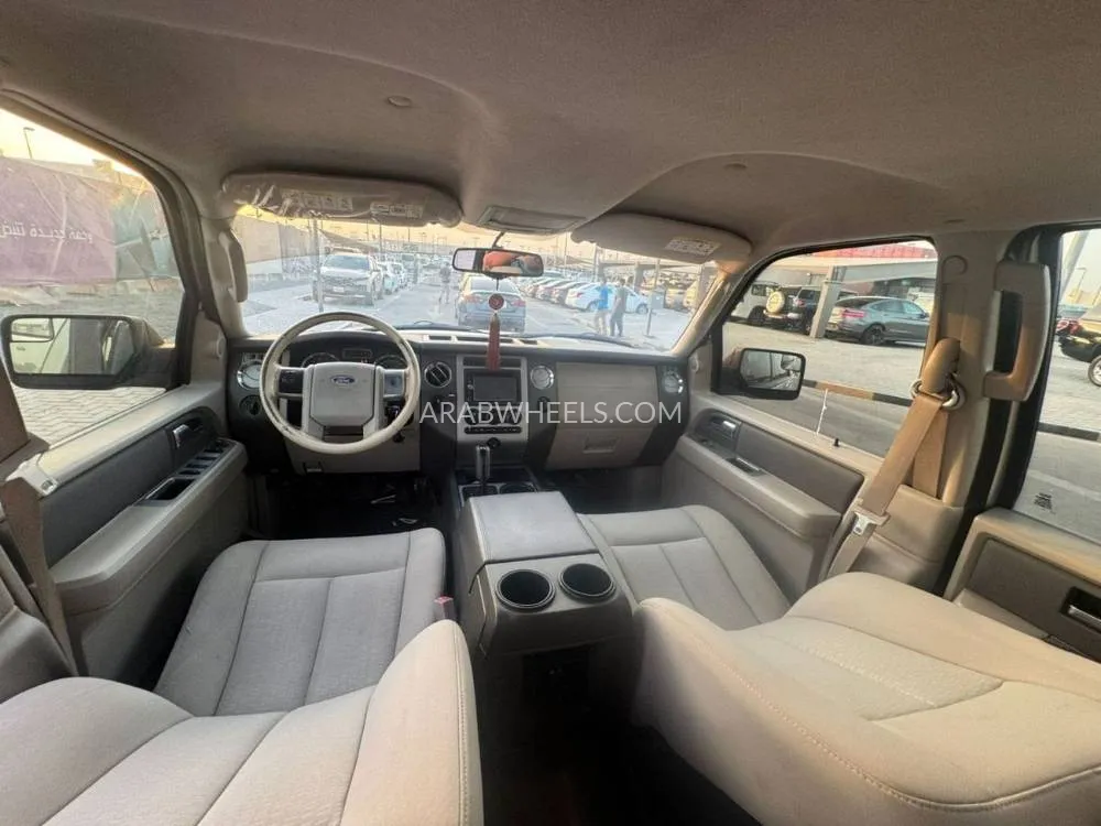 Ford Expedition 2013 for Sale in Sharjah Image-9