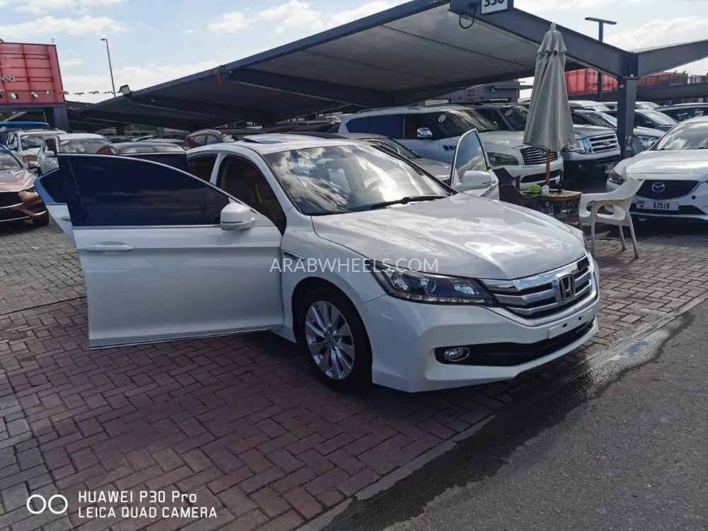 Honda Accord 2016 for Sale in Sharjah Image-7