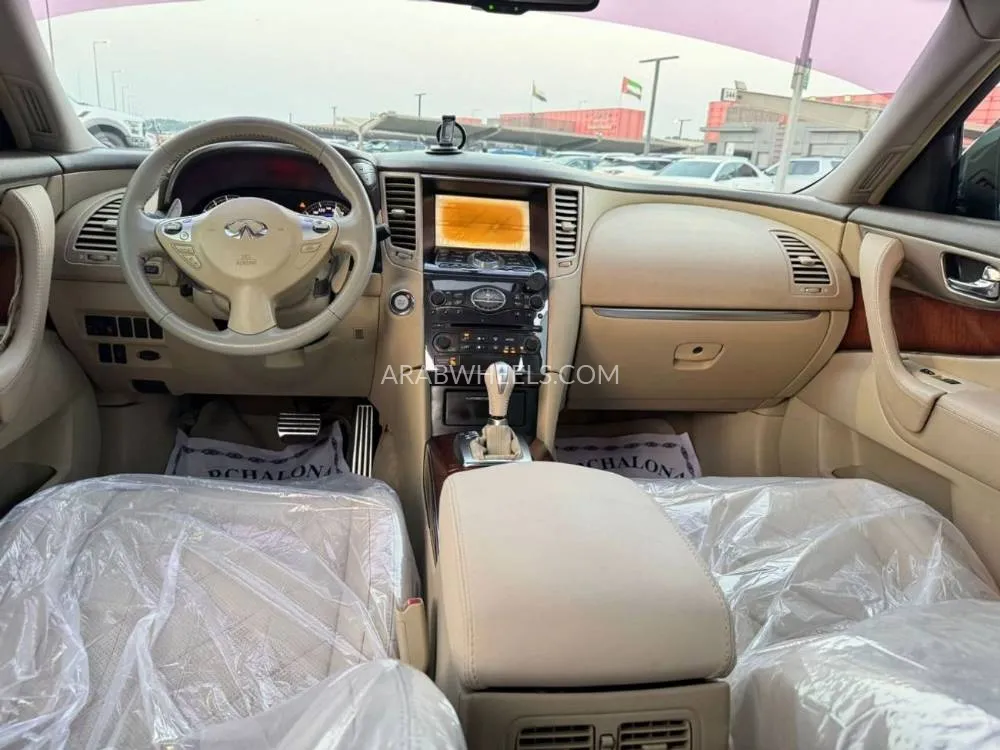 Infiniti FX35 2010 for Sale in Sharjah Image-13