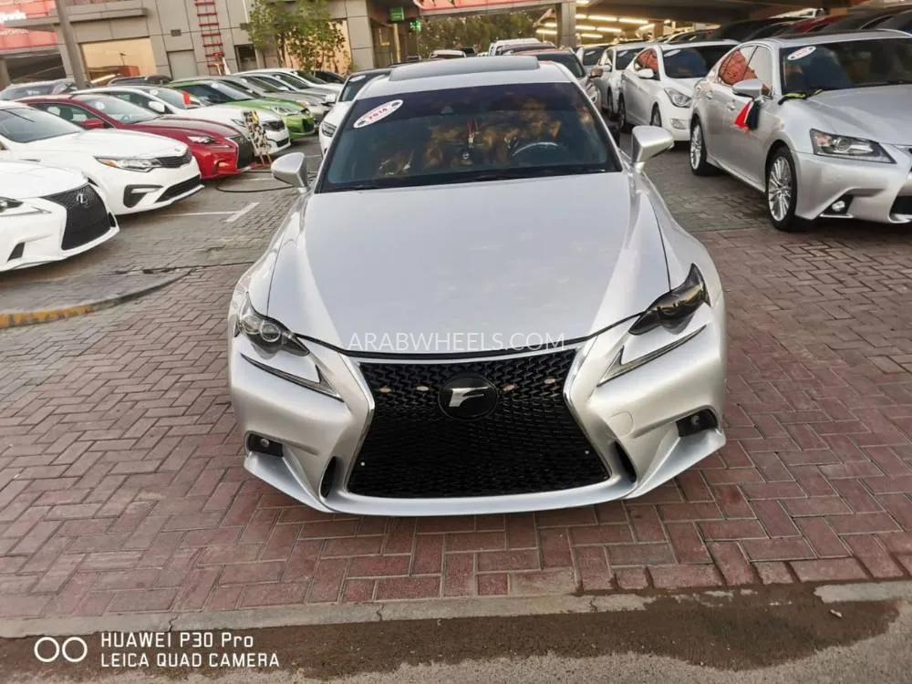 Lexus IS 2014 for Sale in Sharjah Image-6