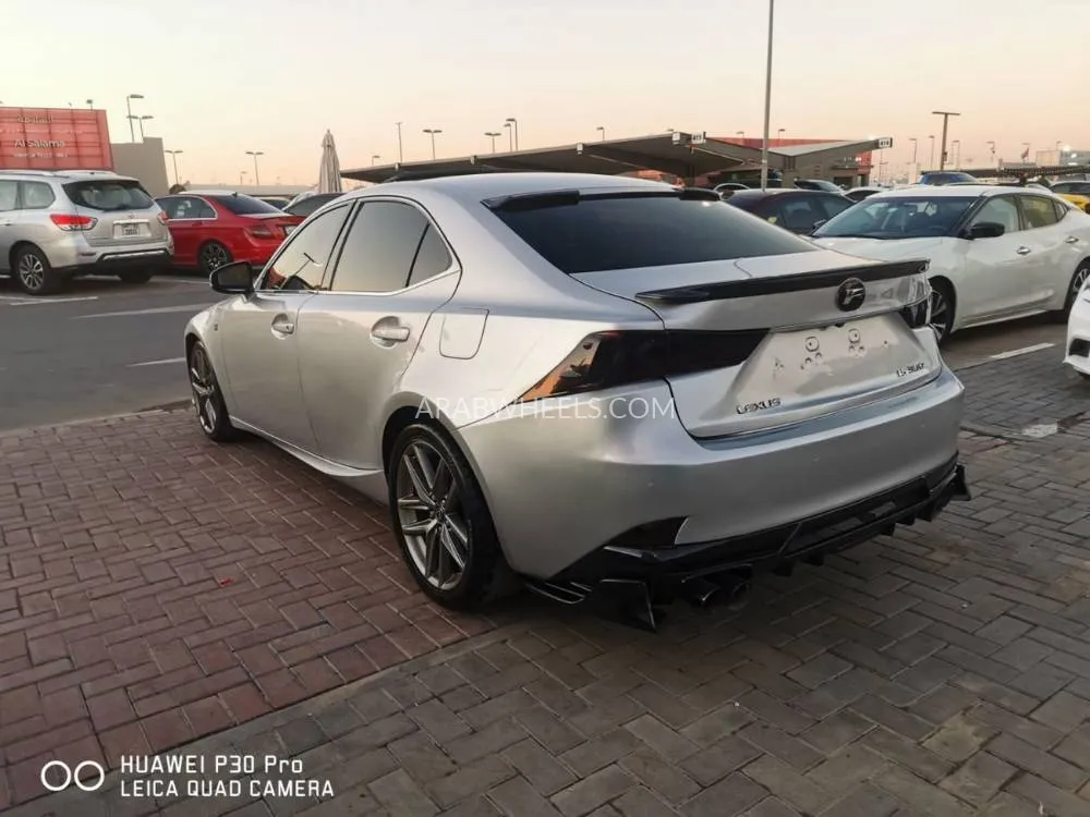 Lexus IS 2014 for Sale in Sharjah Image-11