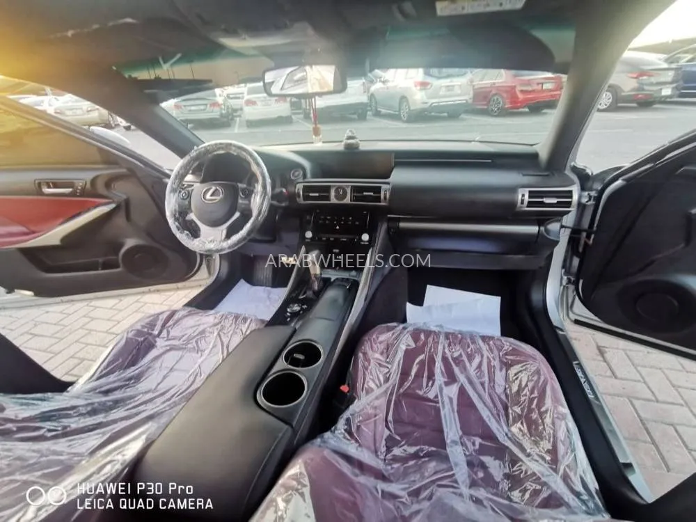 Lexus IS 2014 for Sale in Sharjah Image-21