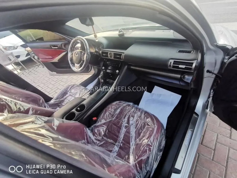 Lexus IS 2014 for Sale in Sharjah Image-24