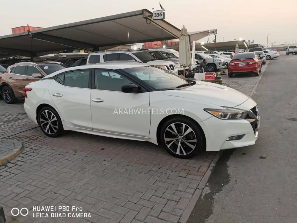Nissan Maxima 2016 for Sale in Sharjah Image-3
