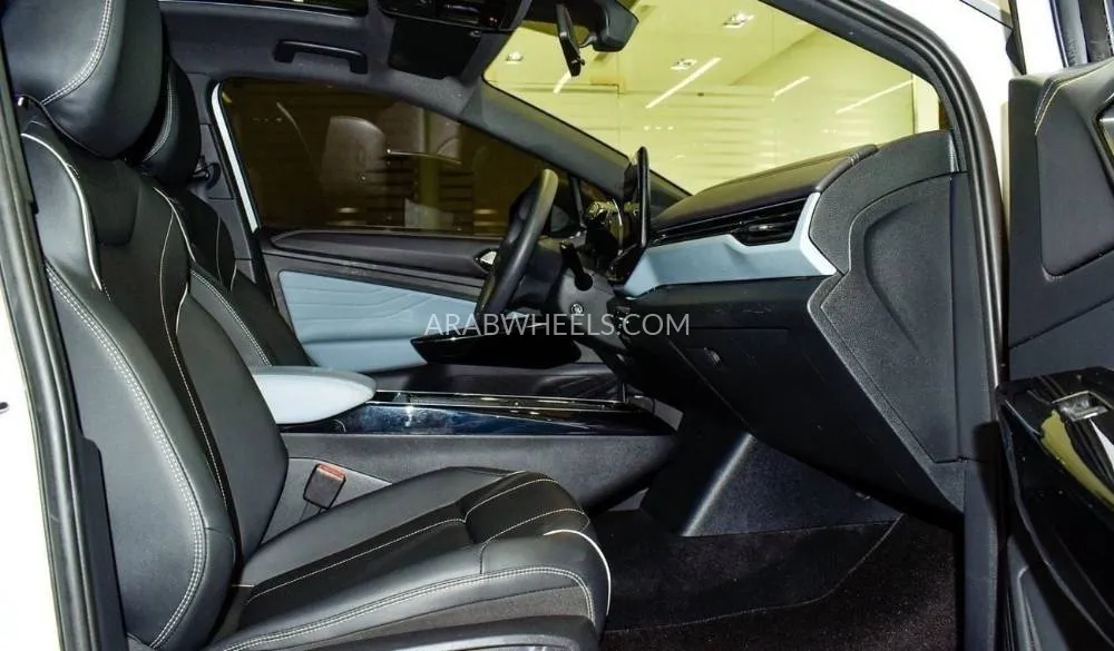 Volkswagen ID.4 2022 for Sale in Sharjah Image-8