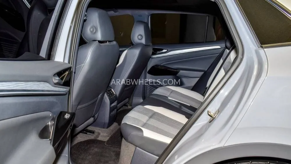 Volkswagen ID.4 2022 for Sale in Sharjah Image-6