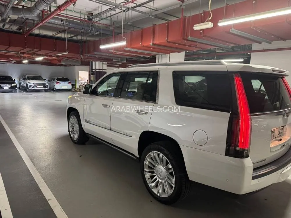 Cadillac Escalade 2019 for Sale in Dubai Image-4