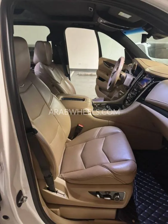 Cadillac Escalade 2019 for Sale in Dubai Image-17