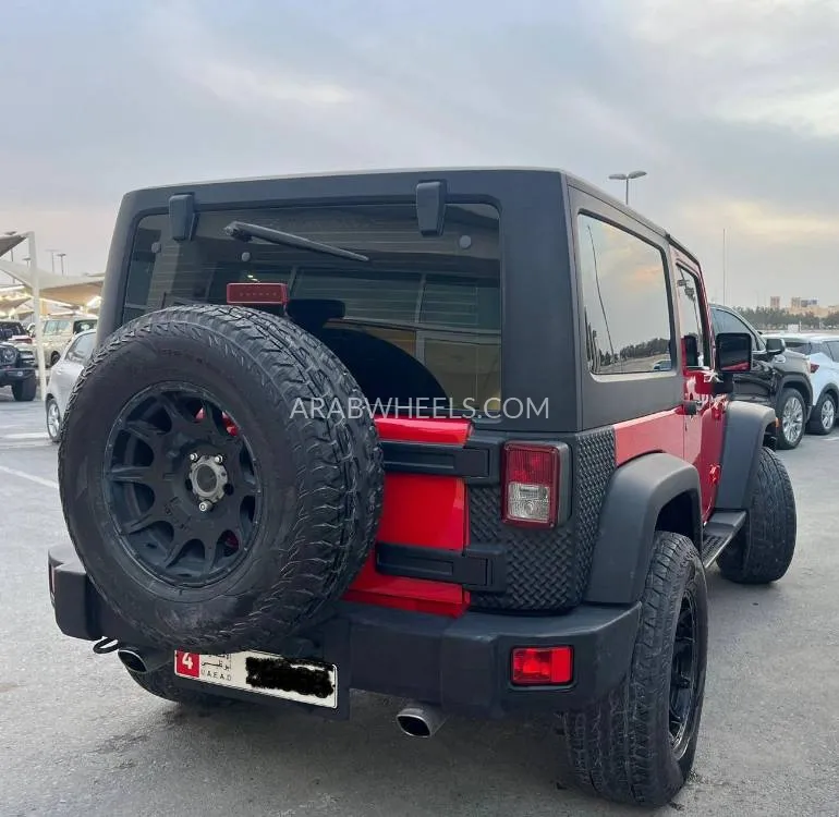 Jeep Wrangler 2015 for Sale in Sharjah Image-2