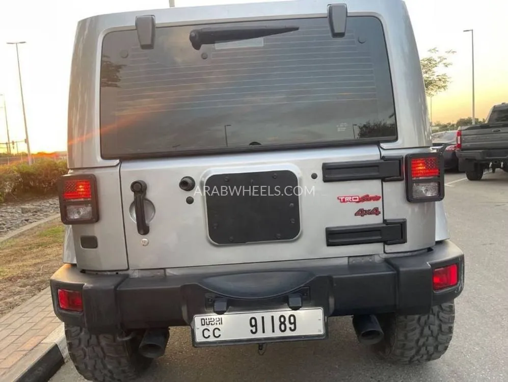 Jeep Wrangler 2015 for Sale in Dubai Image-2