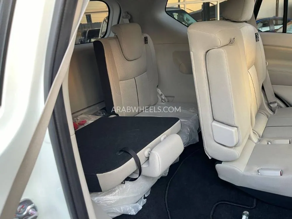 Nissan Xterra 2024 for Sale in Dubai Image-8