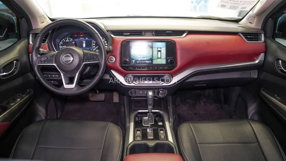 Nissan Xterra 2023 for Sale in Sharjah Image-9