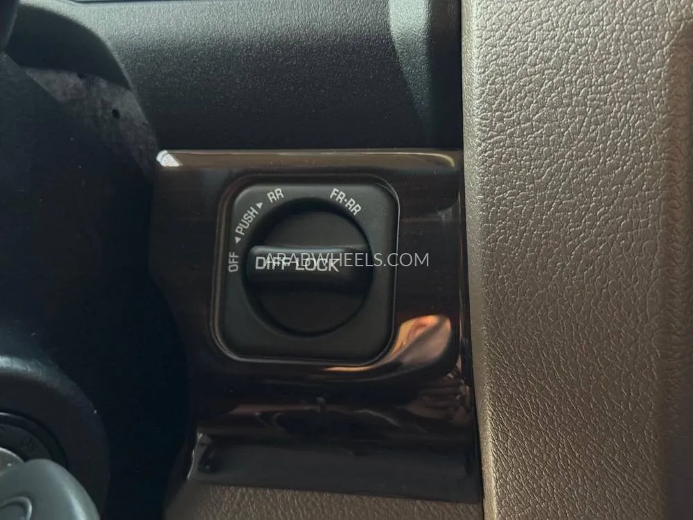 تويوتا لاند كروزر 2024 for Sale in دبي Image-14